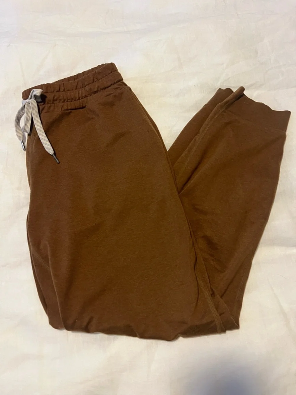 Vuori Performance Jogger in Carmel Heather, Size S - Picture 2 of 4